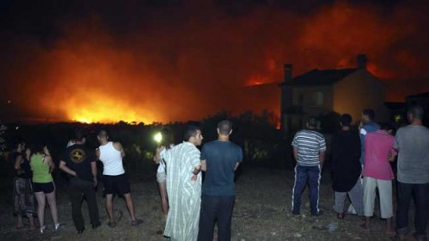 Continúa activo el incendio de Toledo