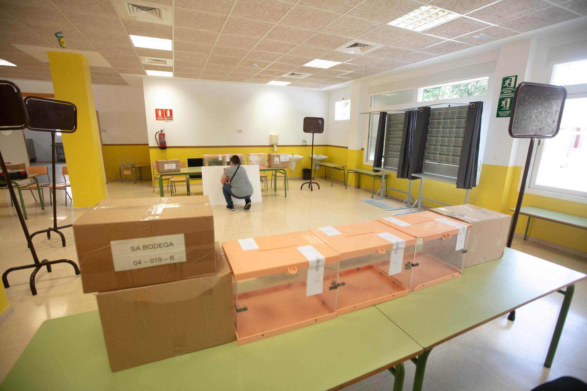 Galería de imágenes de los preparativos para las elecciones del 28M