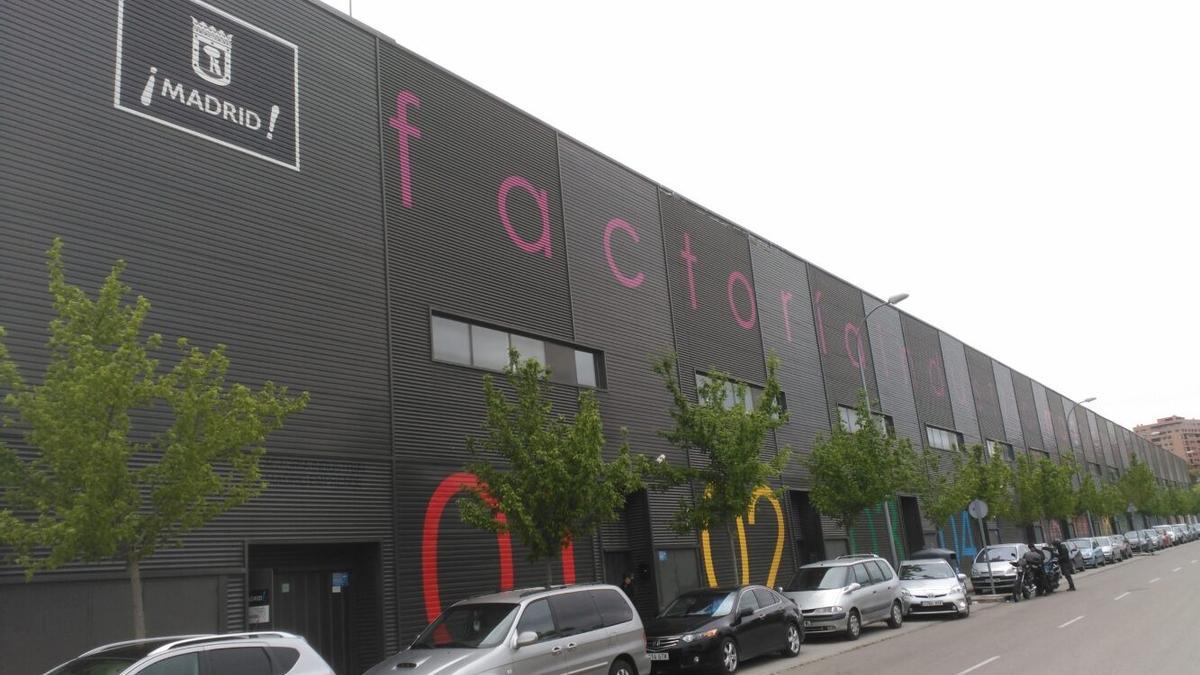 Fachada del edificio que alberga la factoría de Vicálvaro, de la Red de Factorías Industriales de Madrid.