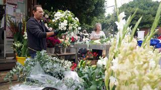 Comprar flores para los difuntos en Málaga es hasta un 30% más caro que hace un año