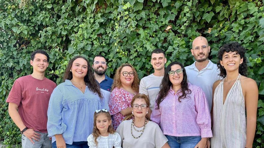 Una abuela y sus nueve nietos ejercerán como clavarios de la Santa Cena de Alzira