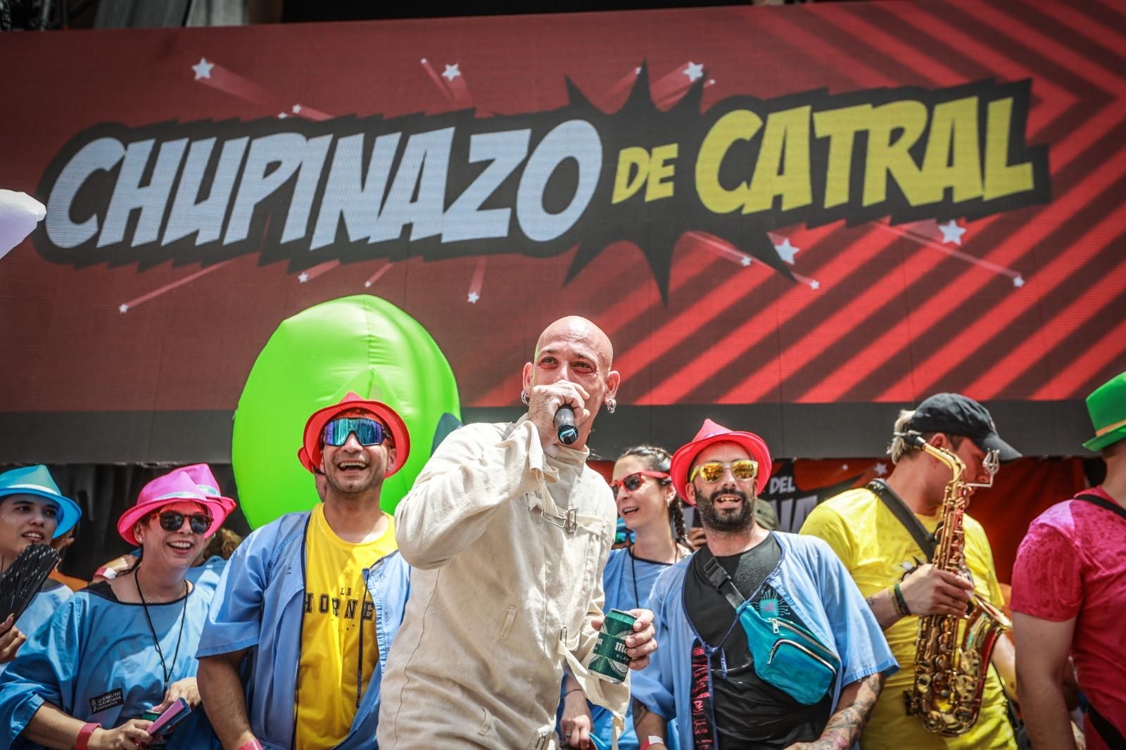 El primer Chupinazo, el de Catral, arranca el ciclo de fiestas veraniegas de los pueblos de la Vega Baja