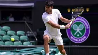 Alcaraz opta a un doblete histórico si gana Wimbledon tras Roland Garros