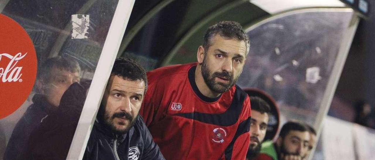 Fernando y Nacho Currás no podrán sentarse en el banquillo de la UD Ourense por sanción. // Iñaki Osorio