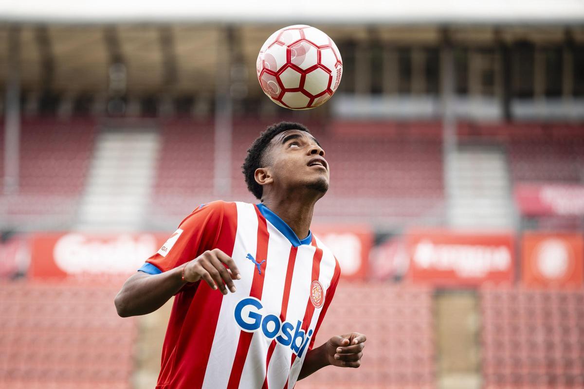 Presentación de Jhon Solís, nuevo jugador del Girona CF