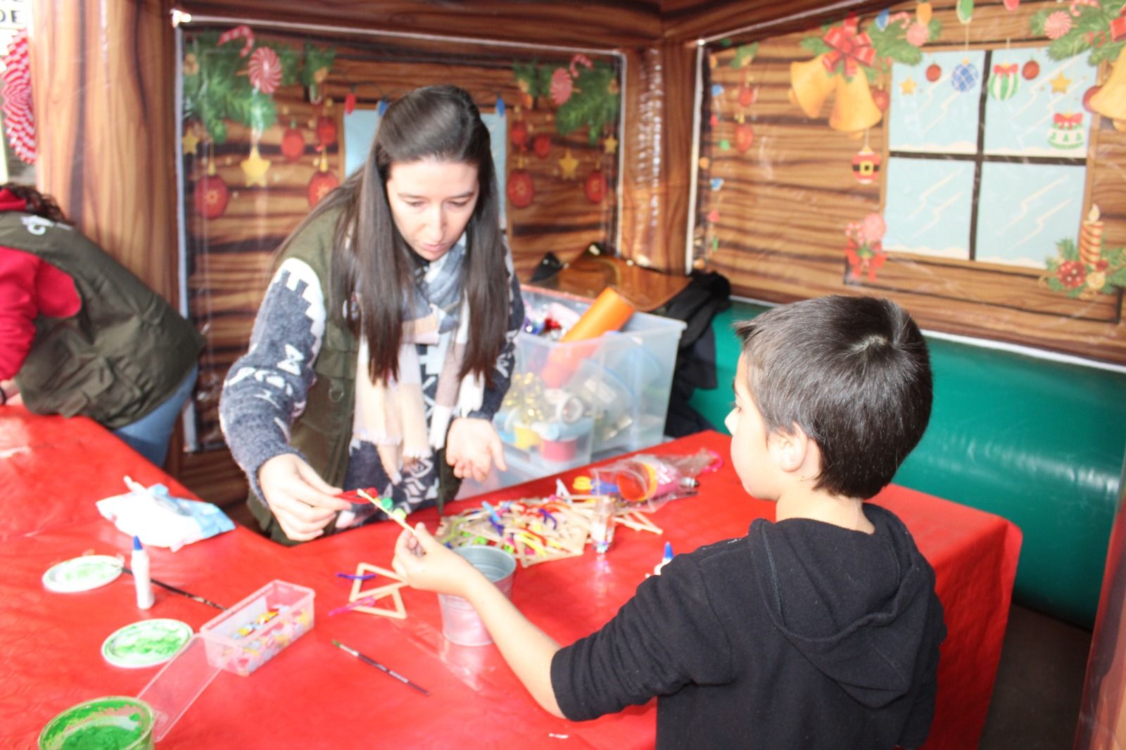 Así fue la inauguración del Salón de Navidad de Villaviciosa, la gran cita de ocio infantil de estas fechas