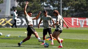 Fútbol en estado puro en el entrenamiento del Real Madrid