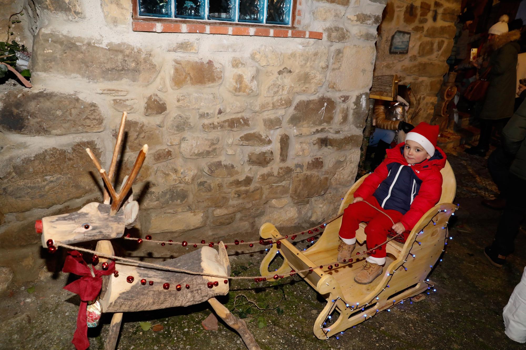 El pueblo más navideño del mundo está en Quirós: así se ilumina Aciera