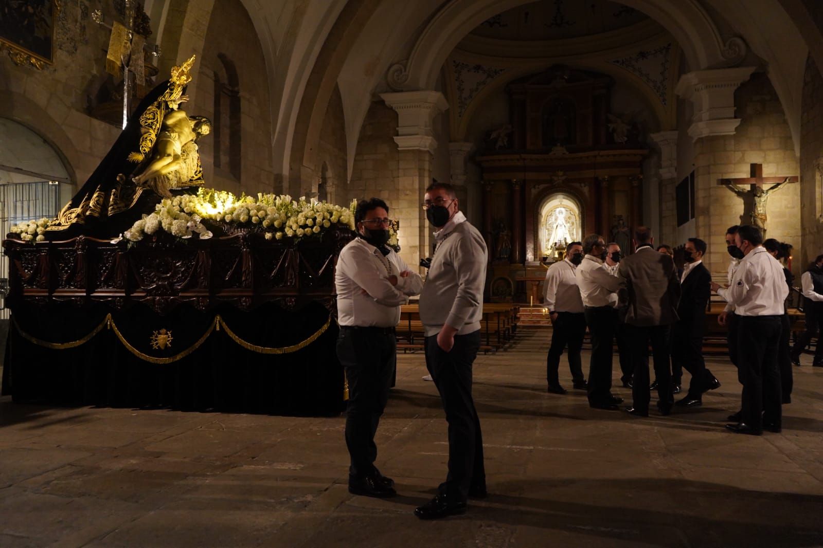 GALERÍA | La procesión de Nuestra Madre de las Angustias, en imágenes