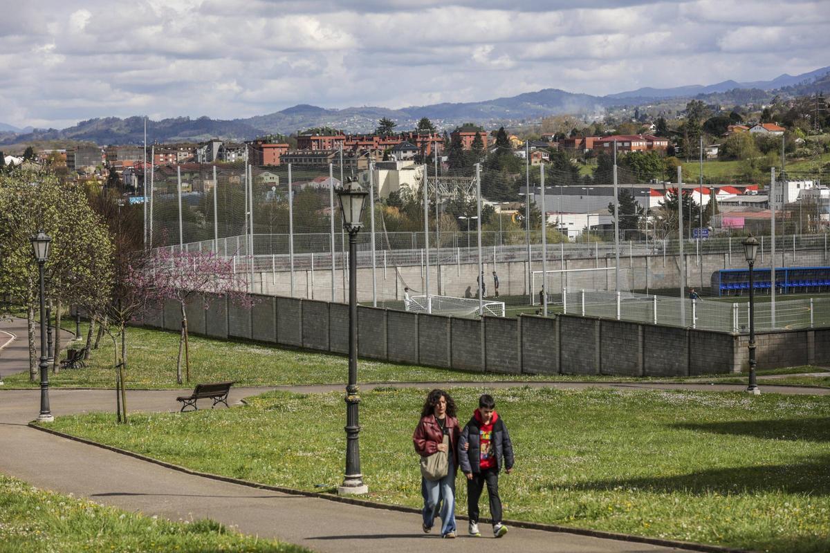 Parque de La Monxina, en las inmediaciones del campo de fútbol de Matalablima