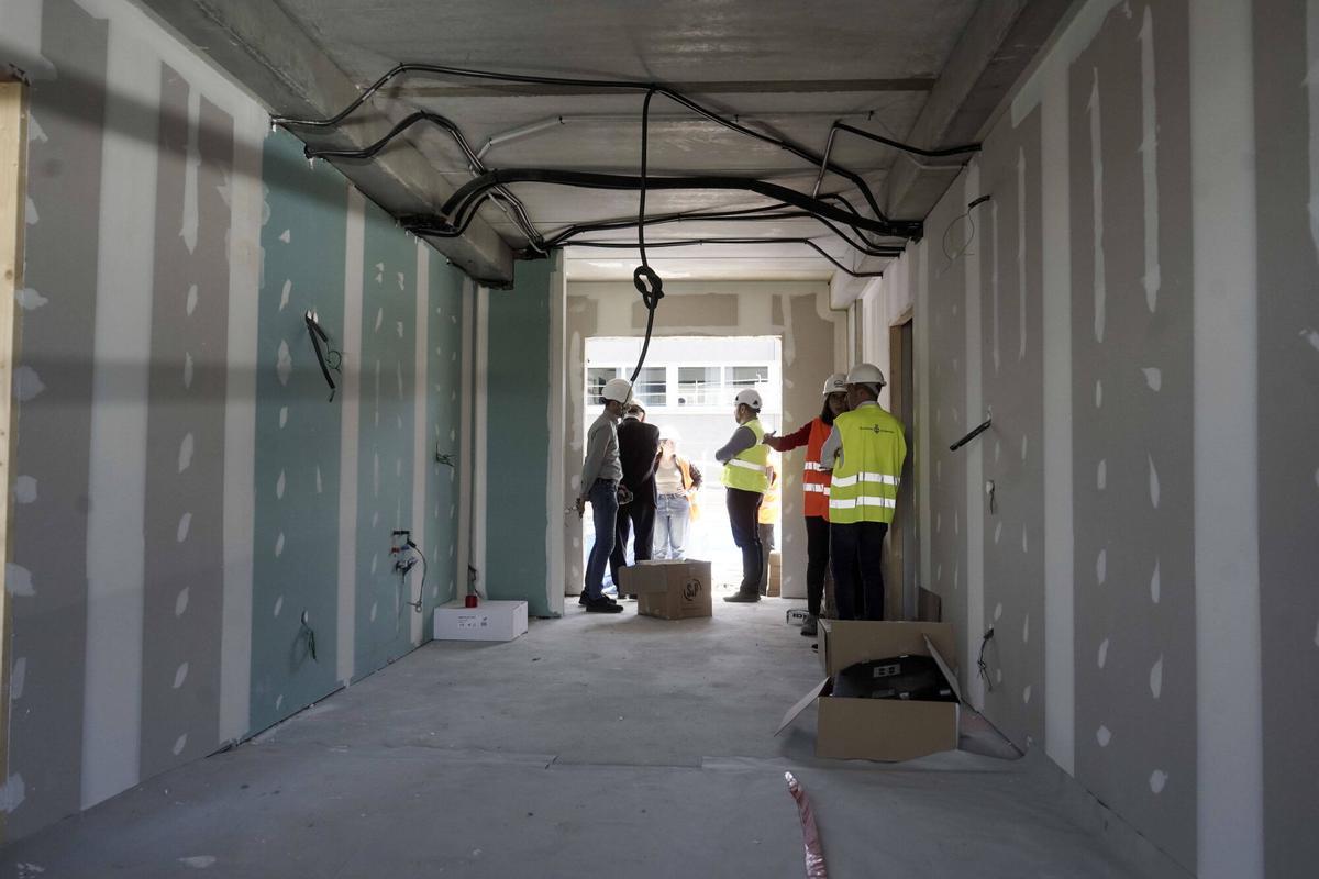 Visita a les obres de l'edifici d'habitatge cooperatiu en cessió d'ús de Manresa, La Bertrana