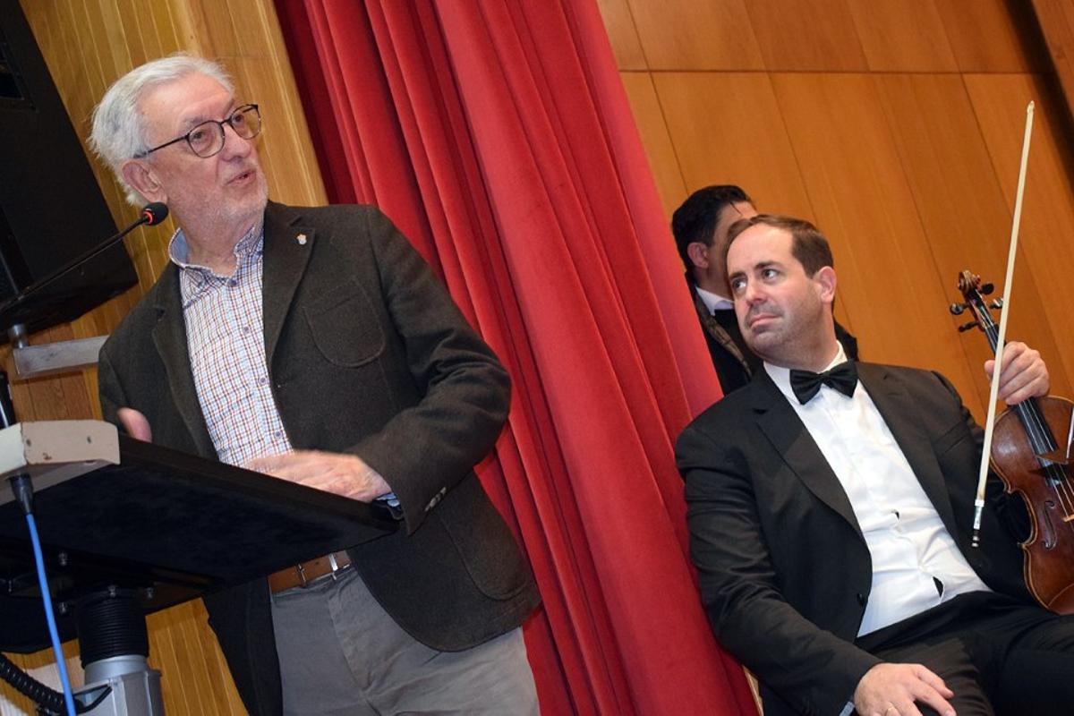 El concierto se desarrolló en el Auditorio Municipal de Valga, sito en Cordeiro.