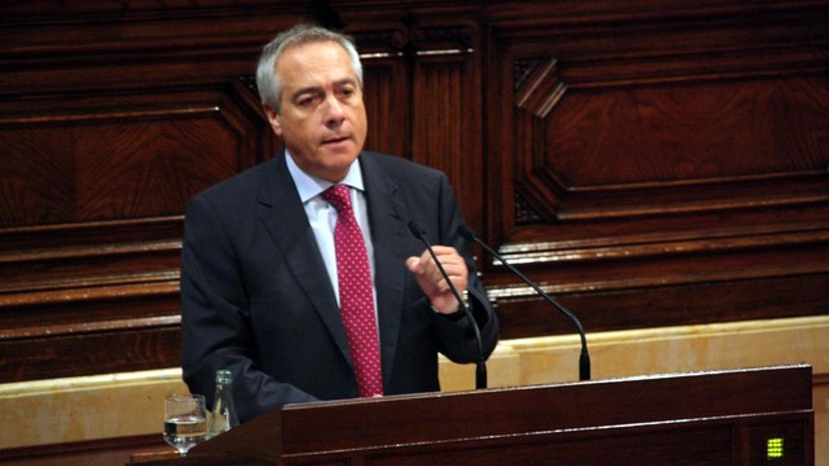 Pere Navarro, durante su intervención en el debate del Parlament.