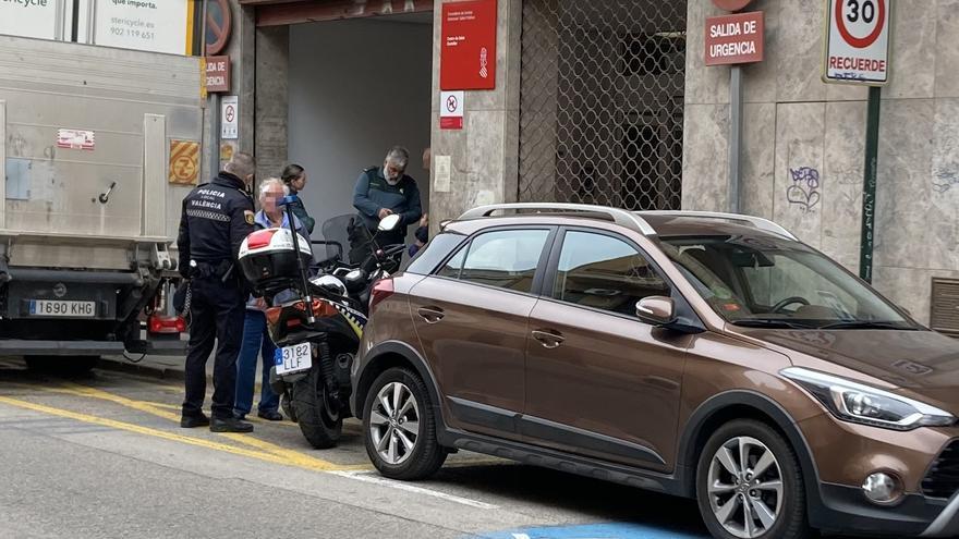 &quot;A mi padre le han pegado con una azada en la cabeza y por poco lo matan&quot;