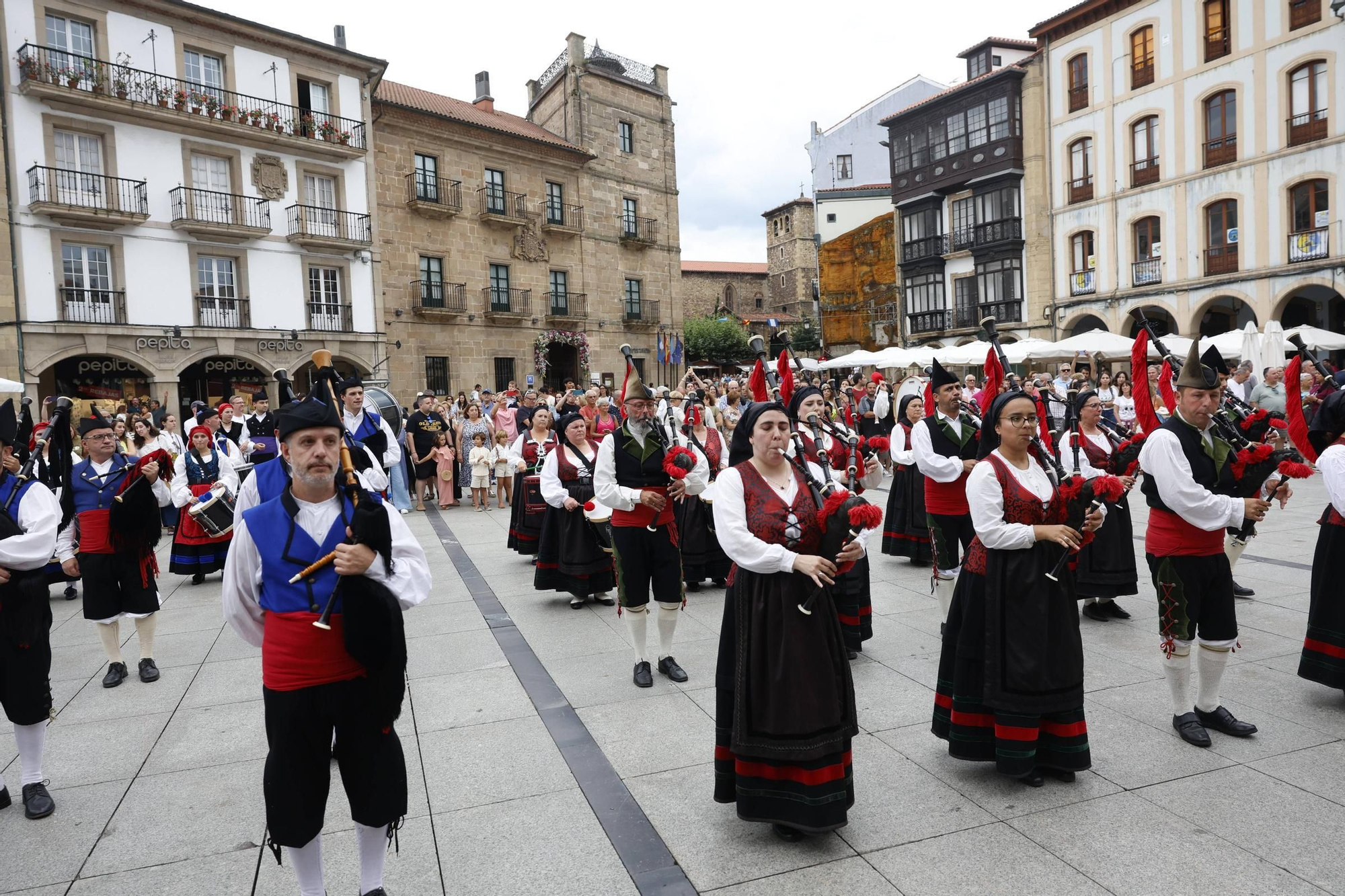 EN IMÁGENES: Así ha sido el primer día del Intercéltico en Avilés