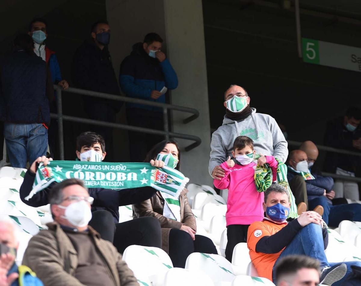 Los aficionados en el partido de Copa del Rey