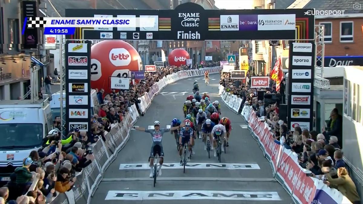 Van der Poel domina Le Samyn con un magistral esprint