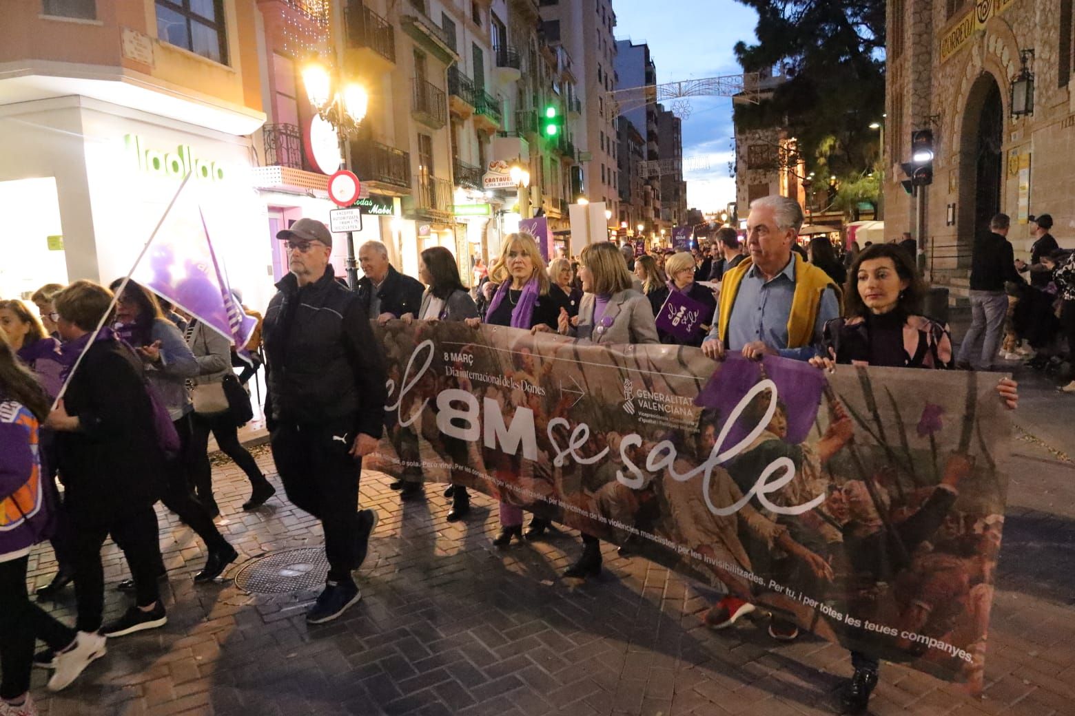 Las mejores imágenes de la manifestación del 8-M en Castellón