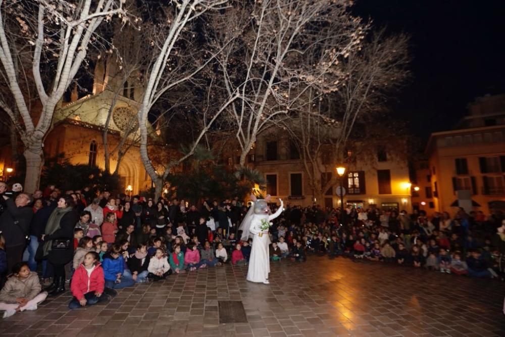 Empiezan las fiestas de Sant Sebastià con el 'pregonet', un pasacalles y bailes populares