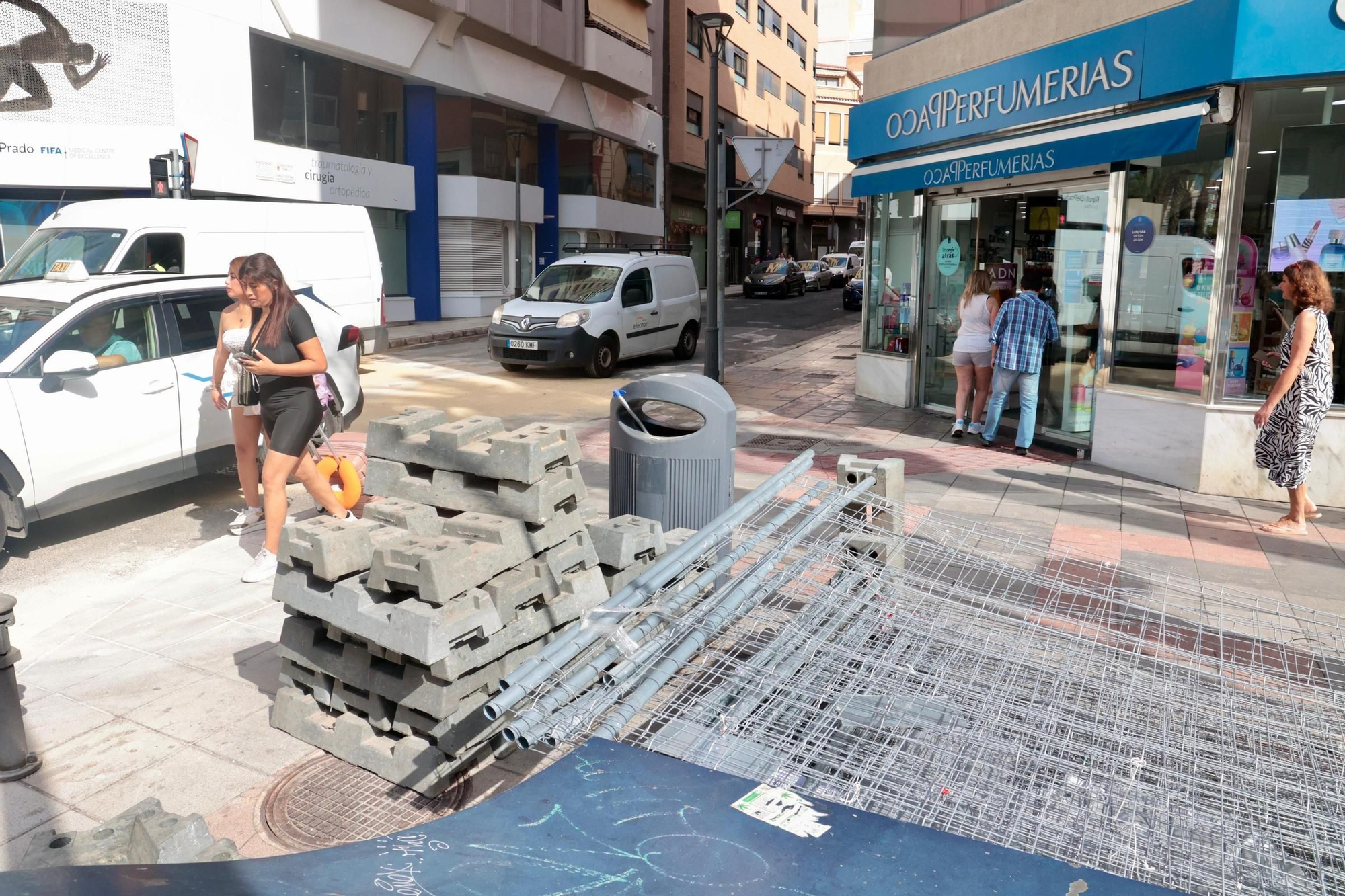 Alicante desmonta las Hogueras y pone fin a las fiestas de este 2025