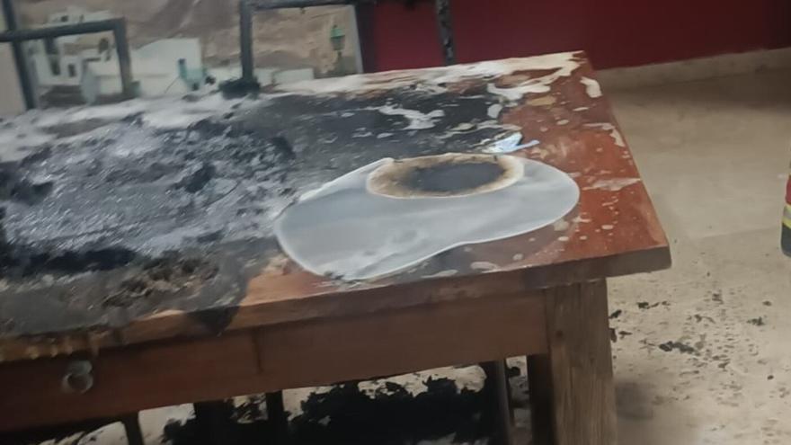 Incendio en la recepción de un complejo de apartamentos en Lanzarote