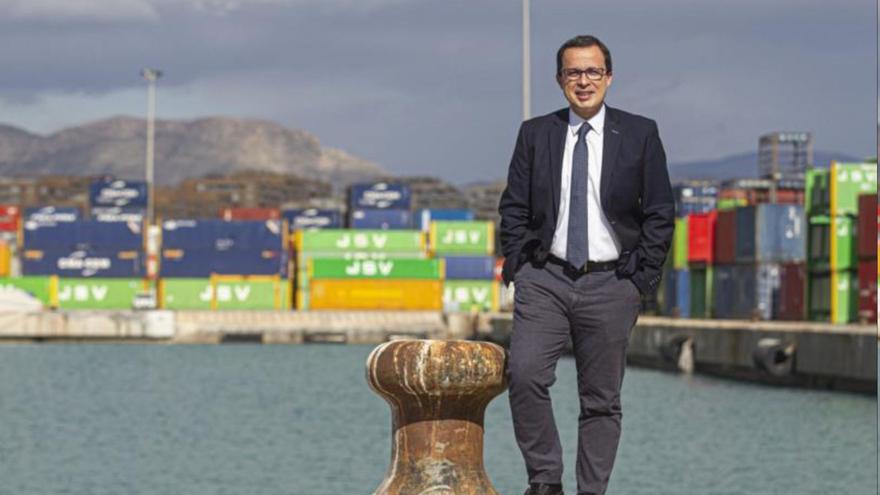 Julián López Milla: &quot;En el puerto de Alicante apostamos  por las mercancías y la nueva terminal  así lo demuestra&quot;