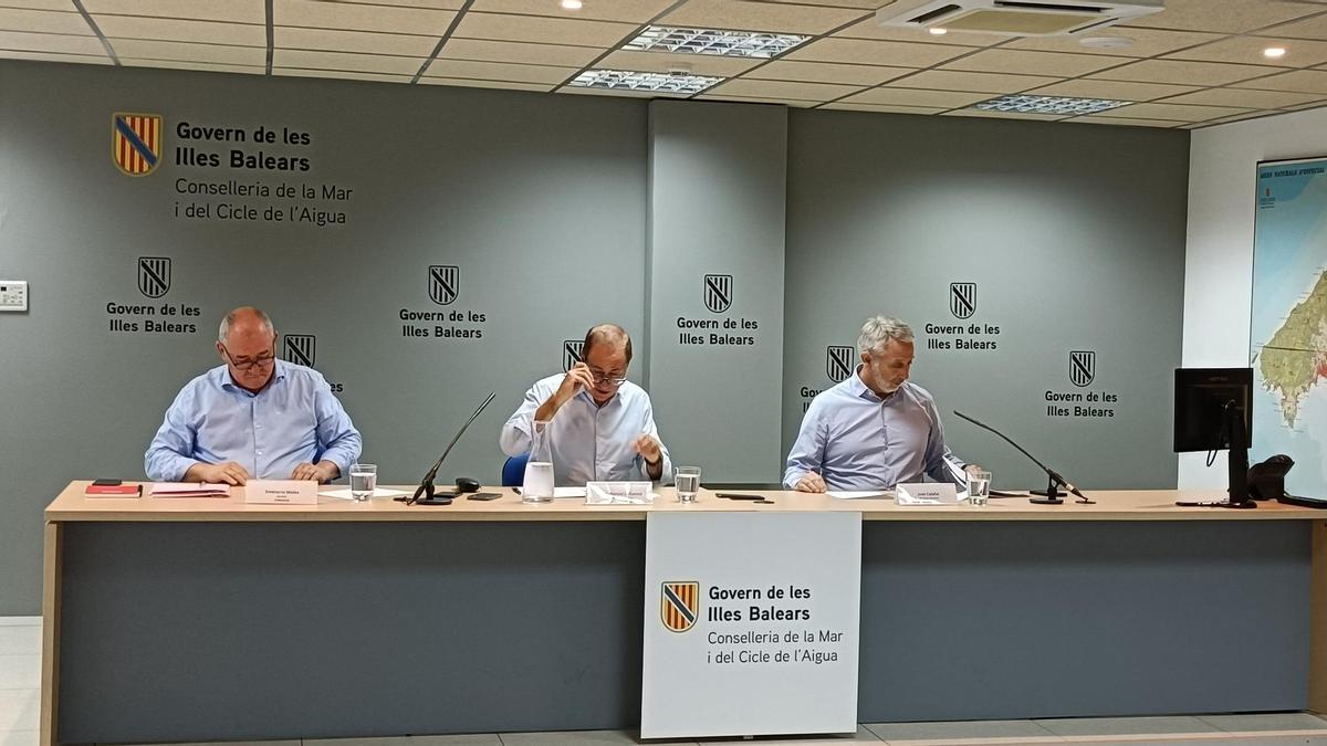 El conseller de la Mar, Juan Manuel Lafuente, presenta las inversiones en infraestructuras relacionadas con el Ciclo del Agua.