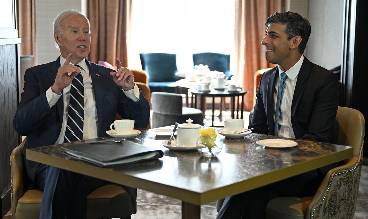 Joe Biden y Rishi Sunak se reúnen en Belfast