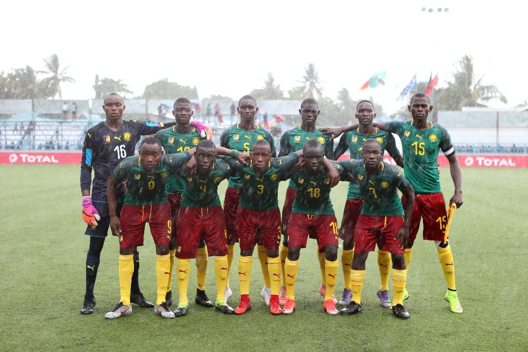 Una de las últimas alineaciones presentadas por la selección sub-17 de Camerún.