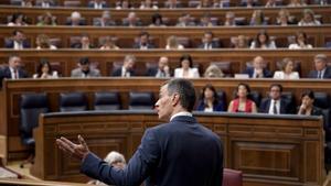 La crisi per l’apagada se li entravessa a Sánchez després d’un mes sense respostes i la pressió de les nuclears