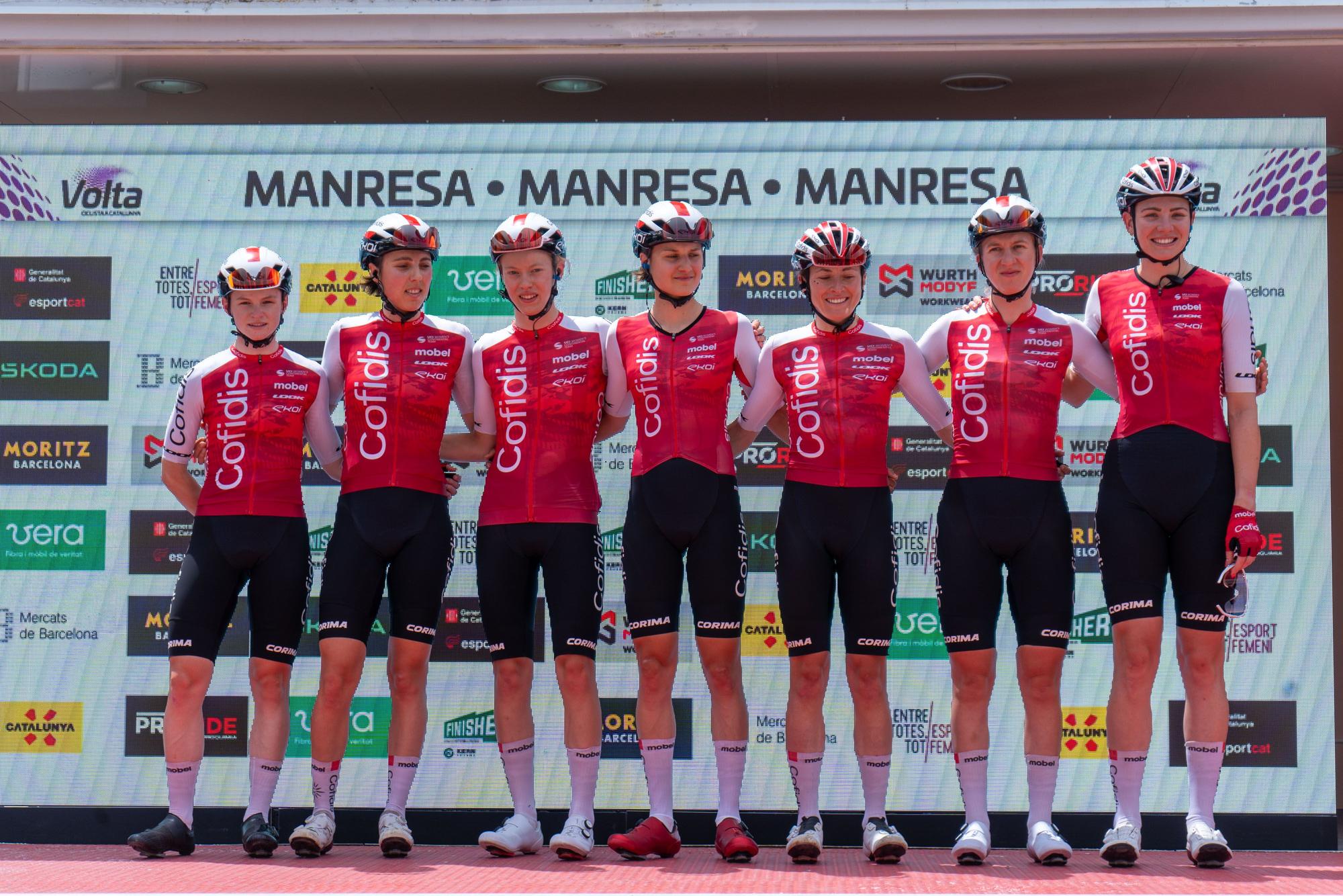 Les millors fotos del pas per Manresa de la Volta a Catalunya femenina