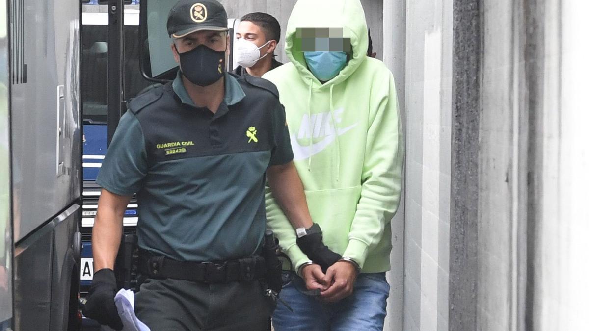 Llegan al juzgado los procesados por el crimen de Samuel