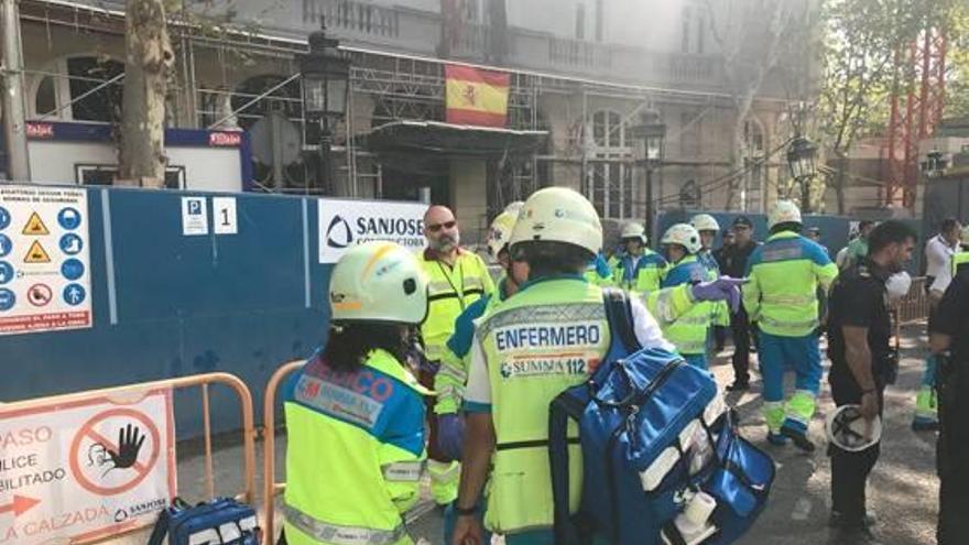Un mort i onze ferits en ensorrar-se una bastida en unes obres a Madrid