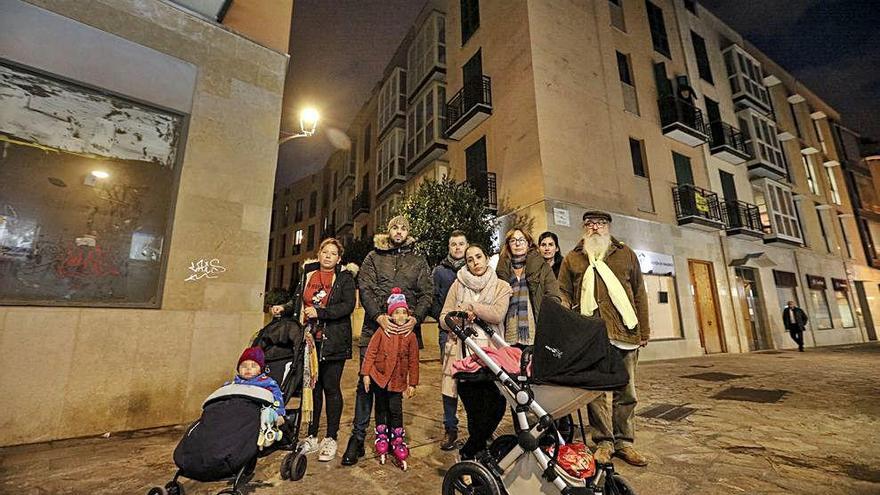 Dayana Camargo, Fatima Filane y su familia, David Corro, EncarnaciÃ³n LÃ³pez, AngÃ©lica GuzmÃ¡n y Manel DomÃ¨nech.