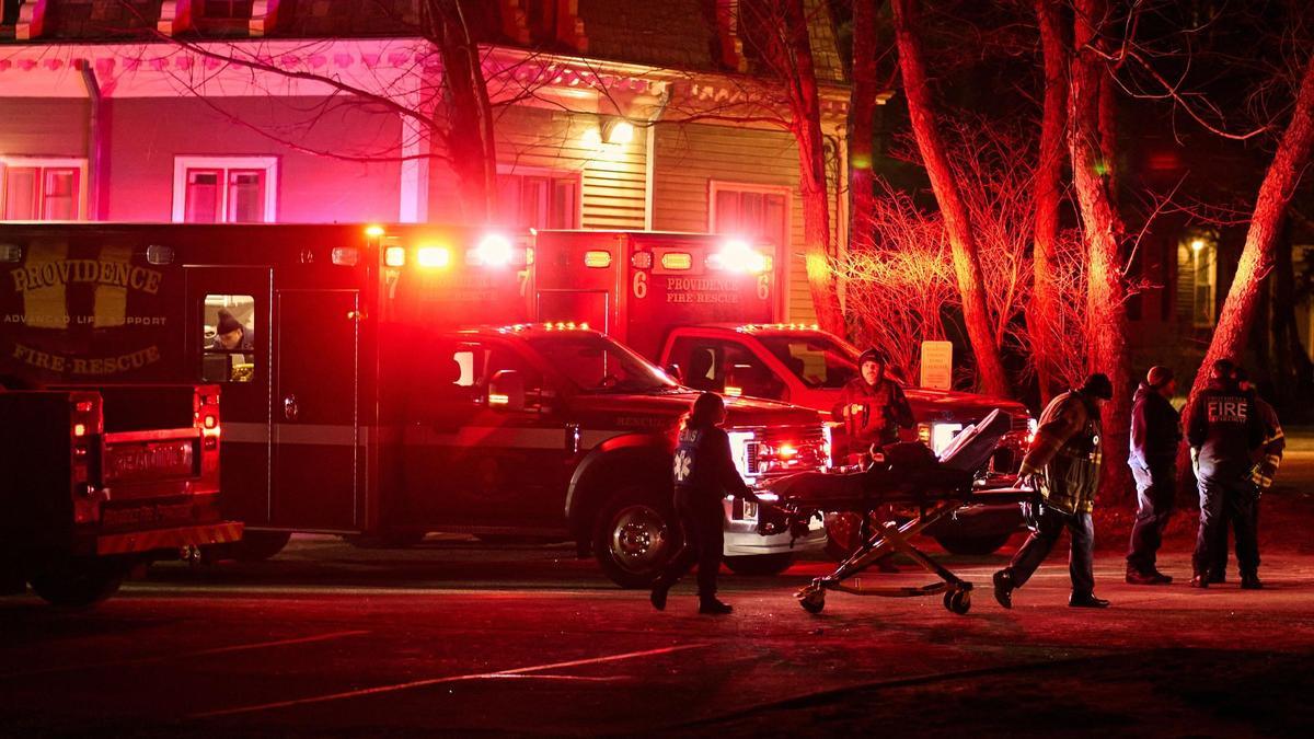 Al menos dos muertos y nueve heridos graves en un tiroteo en la Universidad de Brown, EEUU