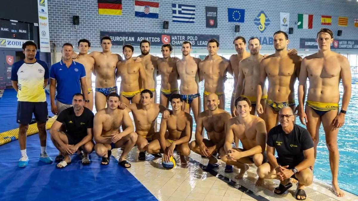 Un 迆ltimo esfuerzo por Perrone: el Atl豕tic Barceloneta, a por la Champions