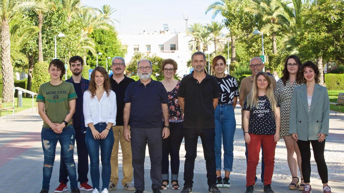 Miembros del grupo de investigación Neurobiología del Sistema Visual y Terapia de Enfermedades Neurodegenerativas (NEUROVIS) de la UA
