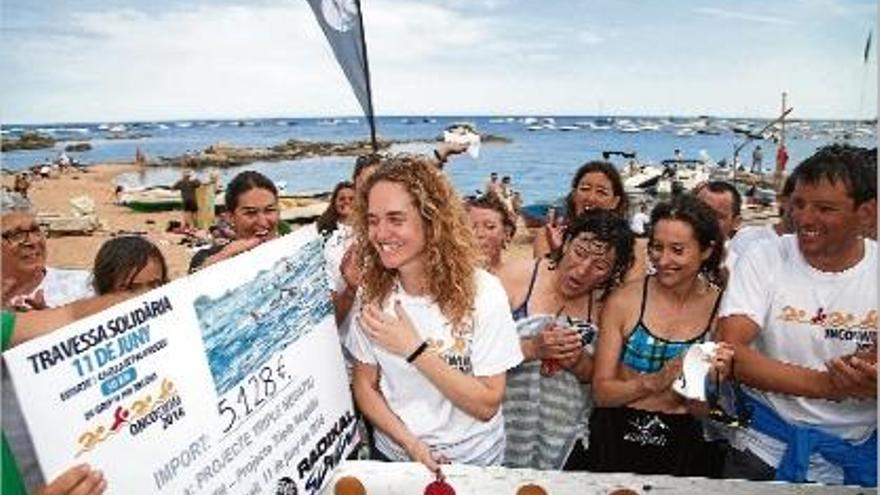 Alguns dels participants després d&#039;haver acabat la cursa solidària.