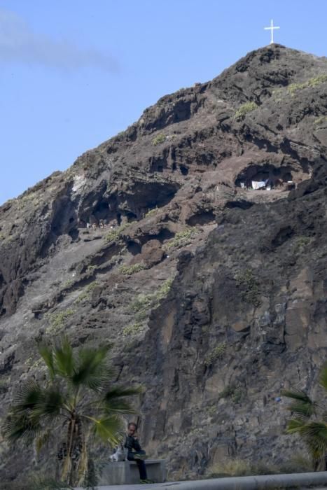 LAS PALMAS DE GRAN CANARIA 16-01-2019 LAS PALMAS DE GRAN CANARIA. Reportaje sobre el abandono de la cueva de Los Canarios. Reportaje sobre el abandono de la cueva de Los Canarios.  FOTOS: JUAN CASTRO