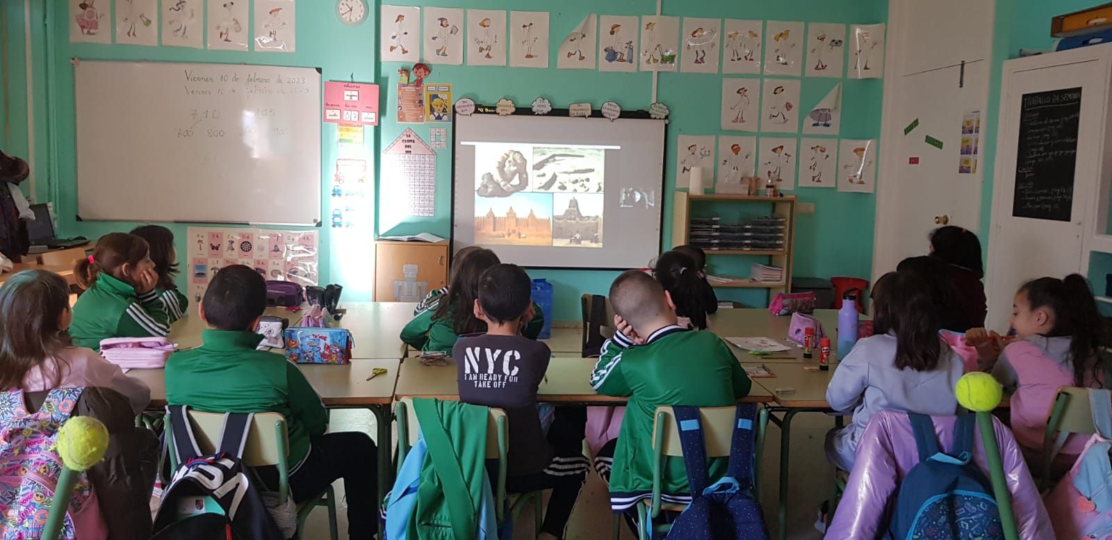 11 F: "A ciencia si é cousa de mulleres"