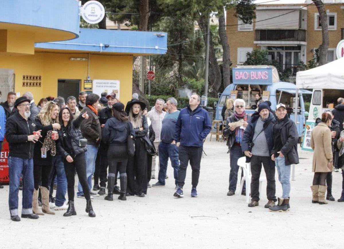La lluvia no puede con los músicos   en el homenaje a Ramón Bufí |