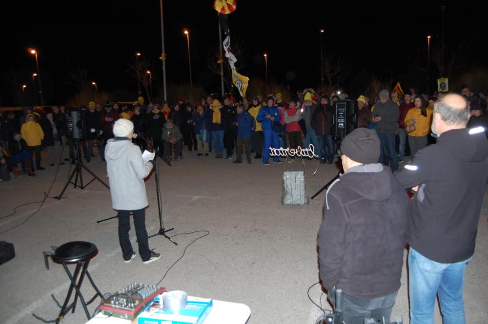 Divendres al Puig de les Basses de Figueres per desitjar «bona nit» a Dolors Bassa