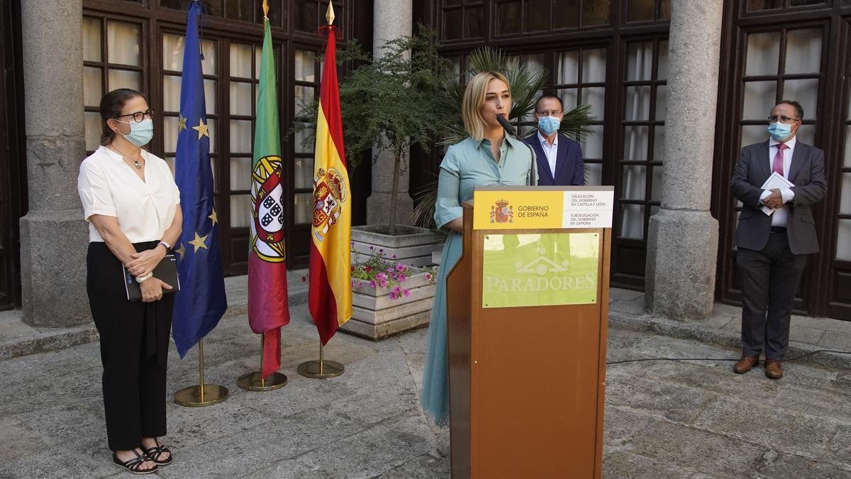 Elena Cebrián, Isabel Ferreira y Ángel Blanco.