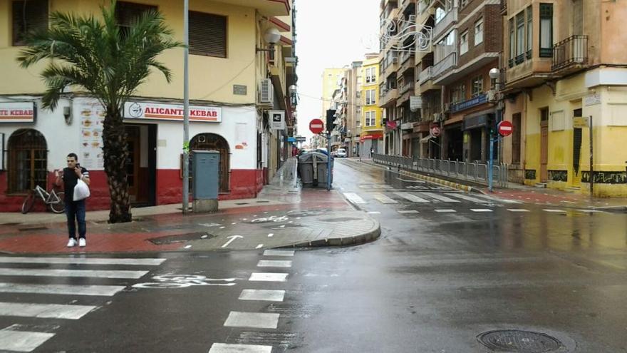 Las ratas huyen de las alcantarillas a causa de la intensa lluvia