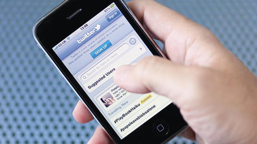 Aplicación de Twitter en un iPhone.