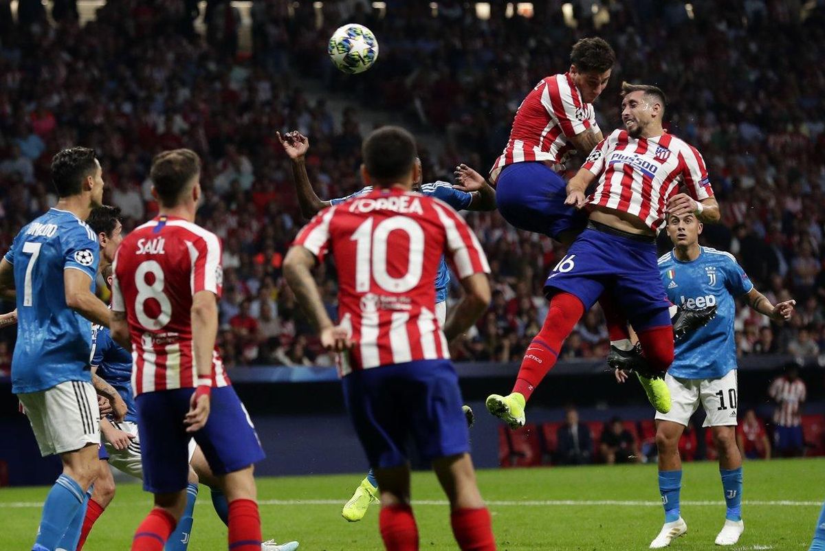 Atletico Madrid’s Hector Herrera scores his side’s 2nd goal during the Champions League Group D soccer match between Atletico Madrid and Juventus at Wanda Metropolitano stadium in Madrid, Spain, Wednesday, Sept. 18, 2019. (AP Photo/Manu Fernandez)