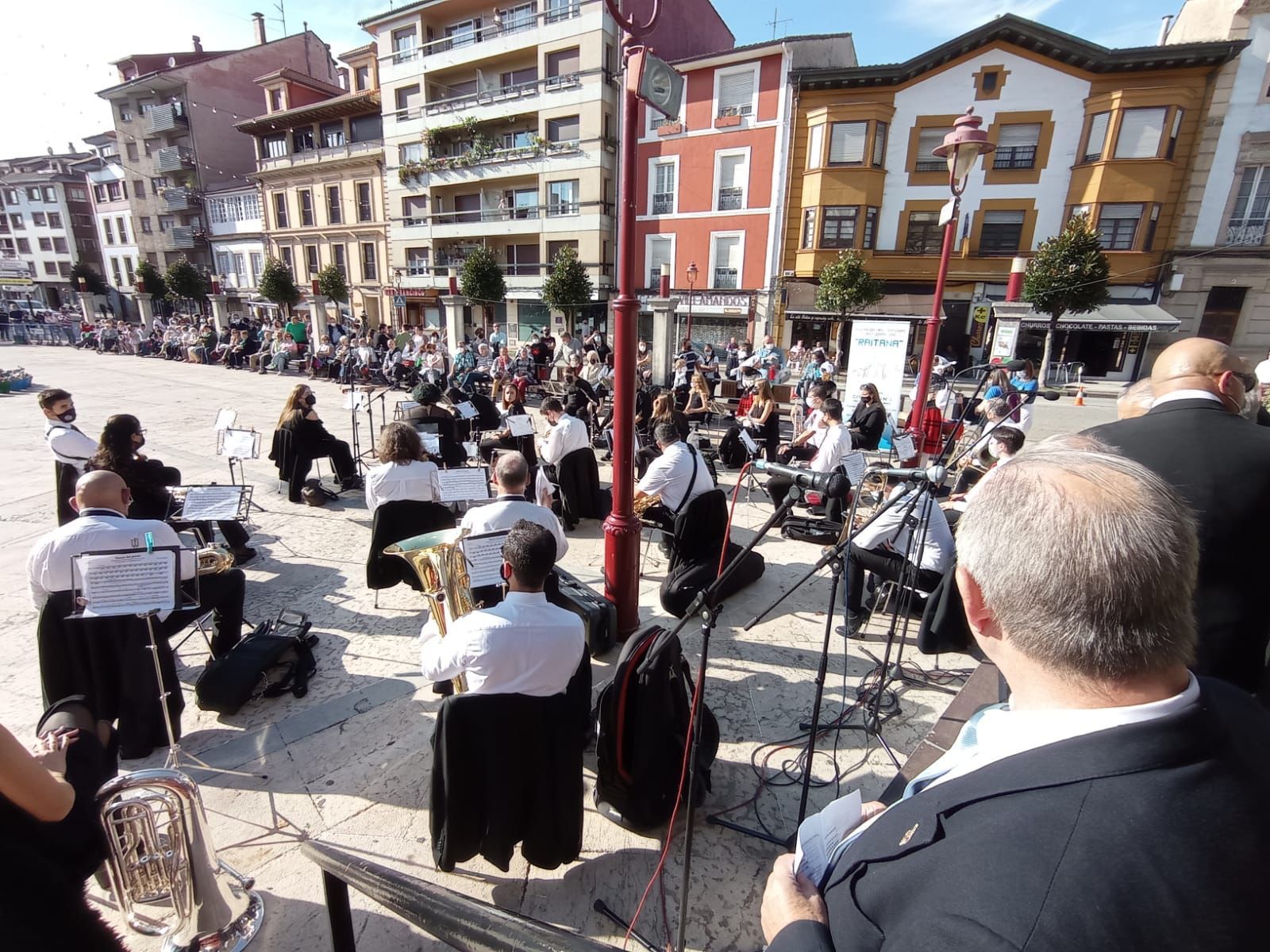 Villaviciosa descorcha "las fiestas de la normalidad" con el Festival de la Manzana