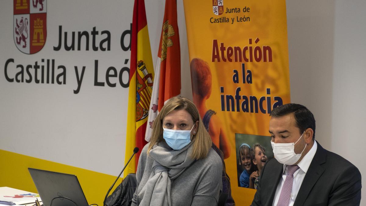 La consejera de Familia e Igualdad de Oportunidades, Isabel Blanco, en la presentación del programa.