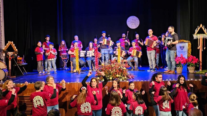 Festival de Navidad de la Escuela de Música Tradicional en la Villa | VICENTE ALONSO