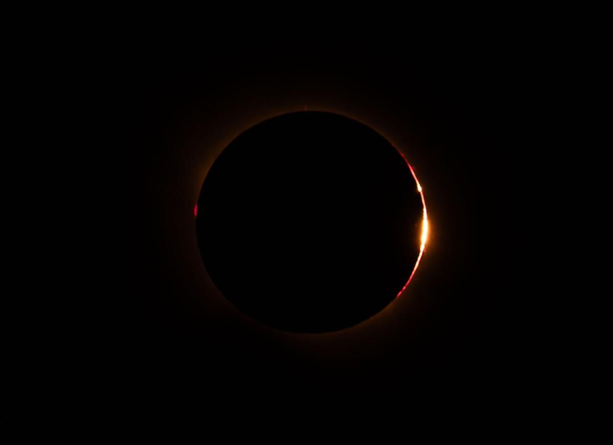 Perles de Baily de sortida de l'eclipsi